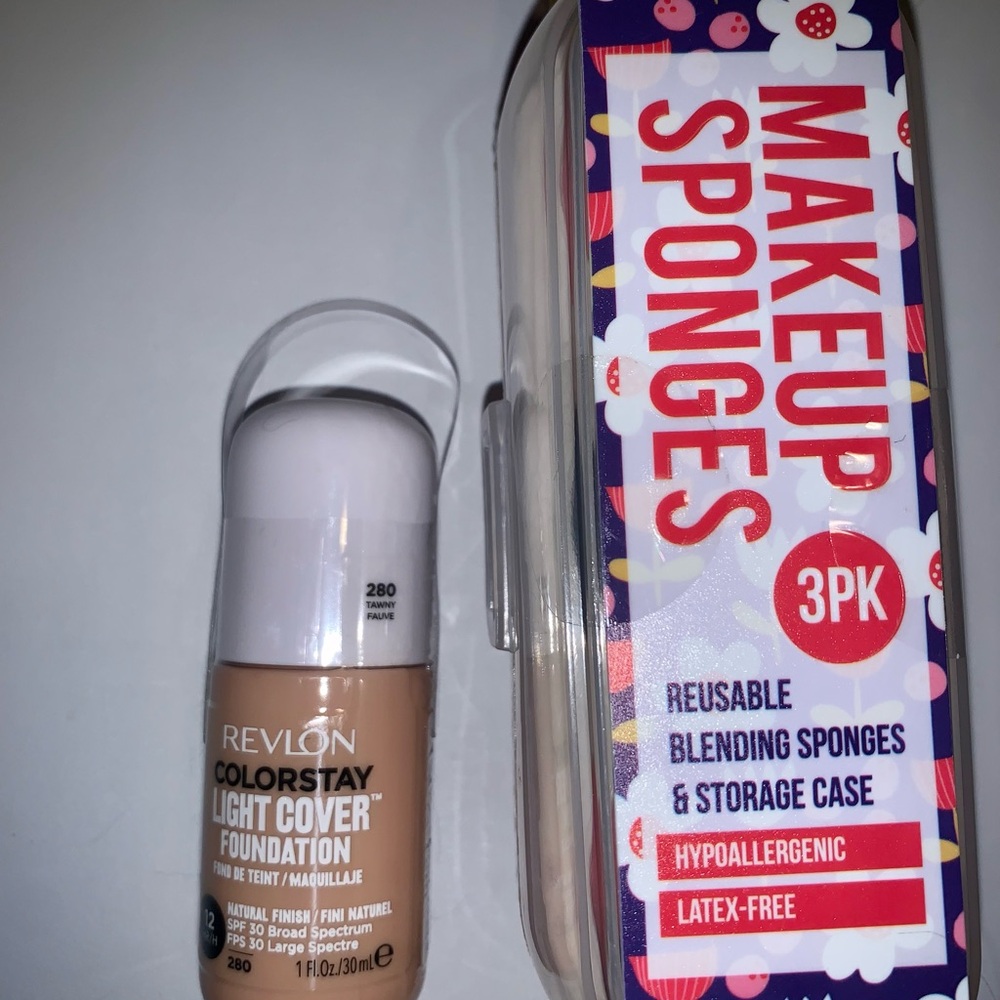 Revlon ColorStay Light Cover Liquid Foundation 1 Fl Oz 280 Tawny & 3 pk blenders